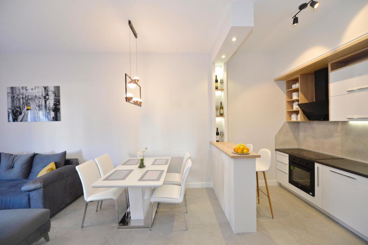 Seka Apartmani Tivat Kültér fotó
